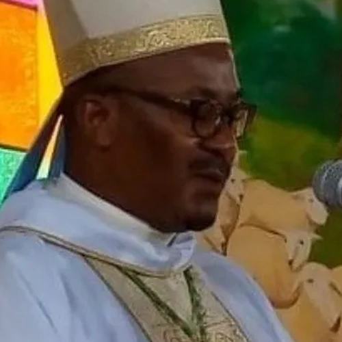 Bishop Maurício Agostinho Camuto