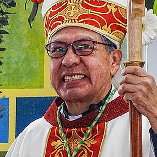 Bishop Efraín Mendoza Cruz