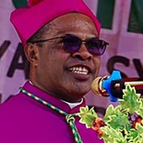 Bishop Seno Inno Ngutra
