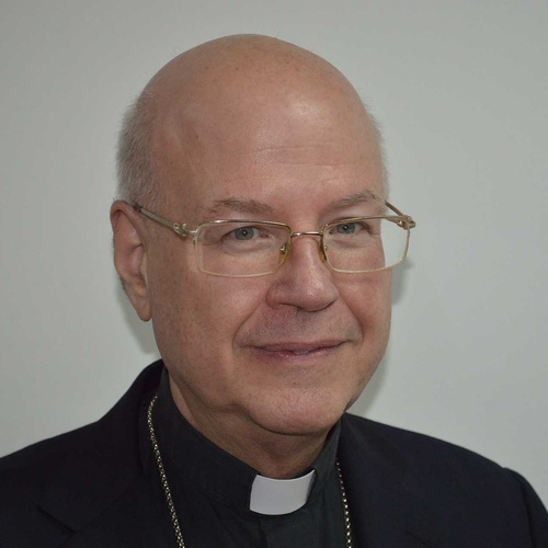 Bishop Enrique Pérez Lavado