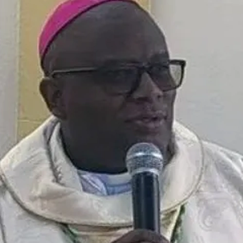 Bishop Víctor Luís Quematcha