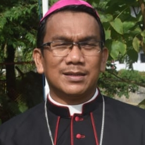 Bishop Fransiskus Tuaman Sasfo Sinaga
