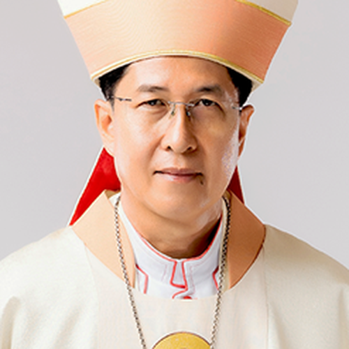 Bishop Paul Tawat Singsa
