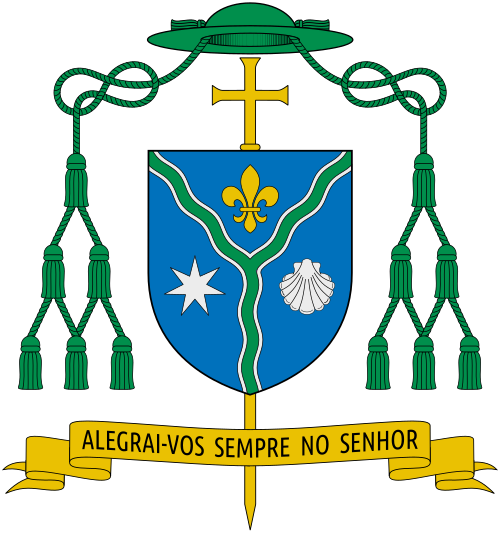 Coat of Arms of the Portuguese bishop José Augusto Traquina Maria, auxiliary bishop of Lisbon.
