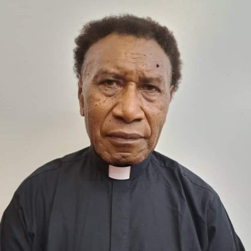 Bishop Roland Vunuvung
